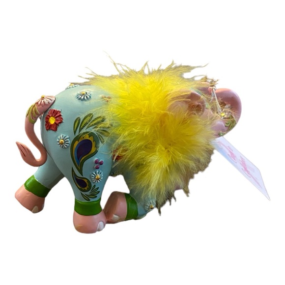 Curtsy to Confidence from the Margaret Le Van Pink Elephant Collection - Picture 5 of 11